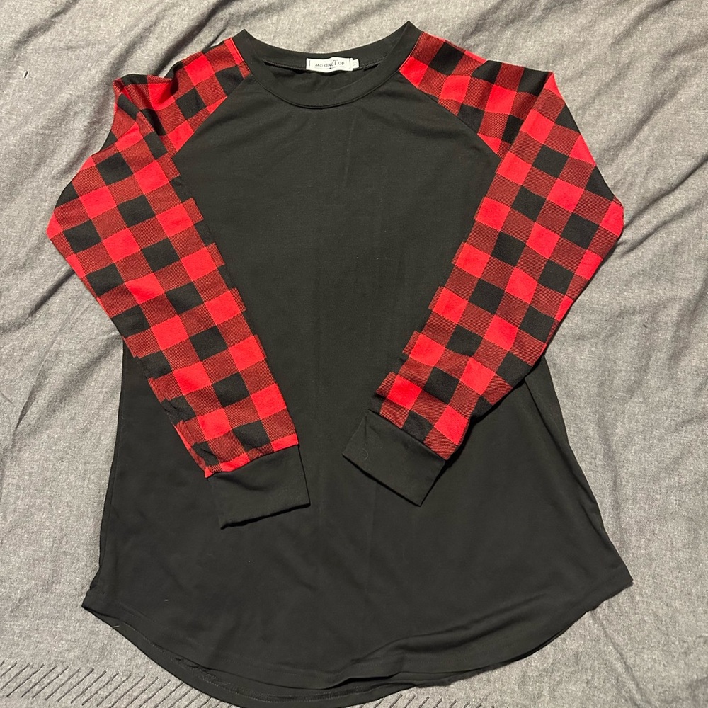 Never worn long sleeve shirt